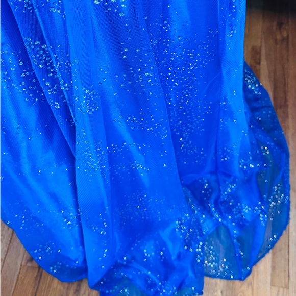Single Strap Juniors Tool Sparkle Blue Prom Dress with Jewel Accents New without - Picture 10 of 13